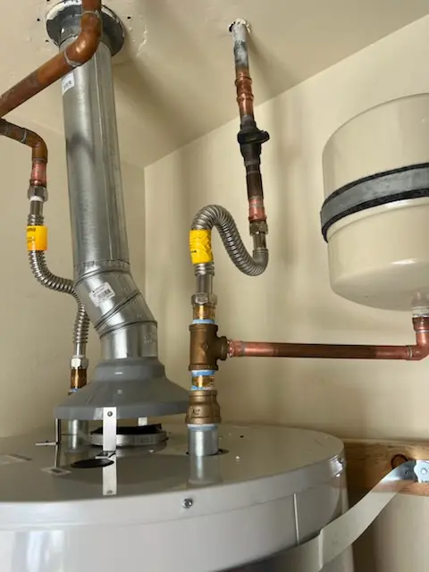 Water heater installation and plumbing repair in Saienni Farms